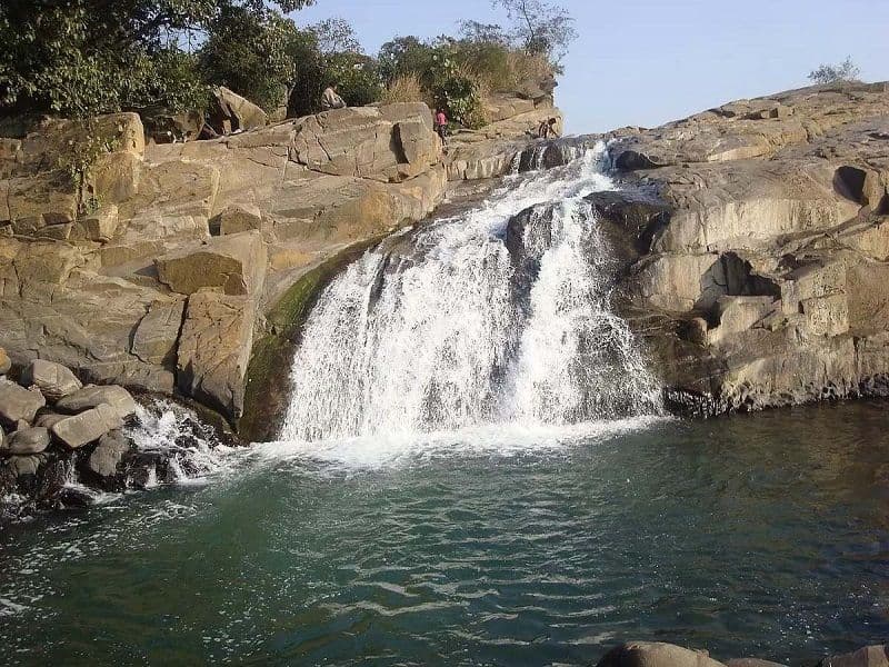 गिरिडीह के उसरी फॉल फॉल में डूबने से देवघर के दो छात्रों की मौत