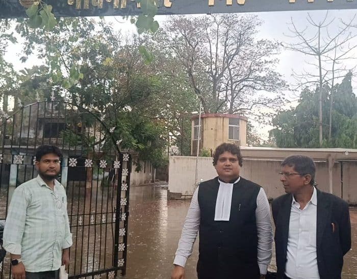 अपनी करनी से गर्त में खुद डूबा निगम प्रशासन : रूचिर तिवारी 