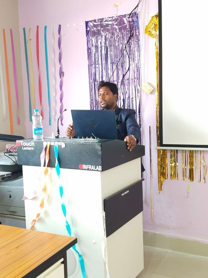 एसपी कॉलेज के संथाली के प्राध्यापक प्रो निर्मल मुर्मू को मिली पीएचडी की उपाधि
