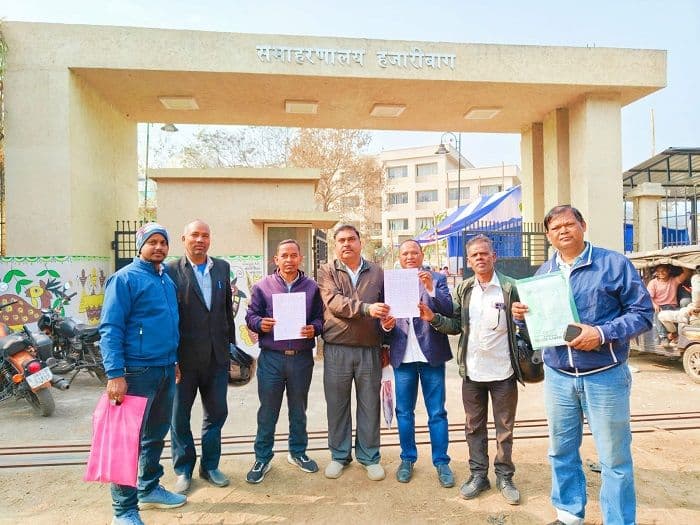 बड़कागांव के लगभग 300 विद्यार्थी आठवीं बोर्ड परीक्षा में बैठने से वंचित 