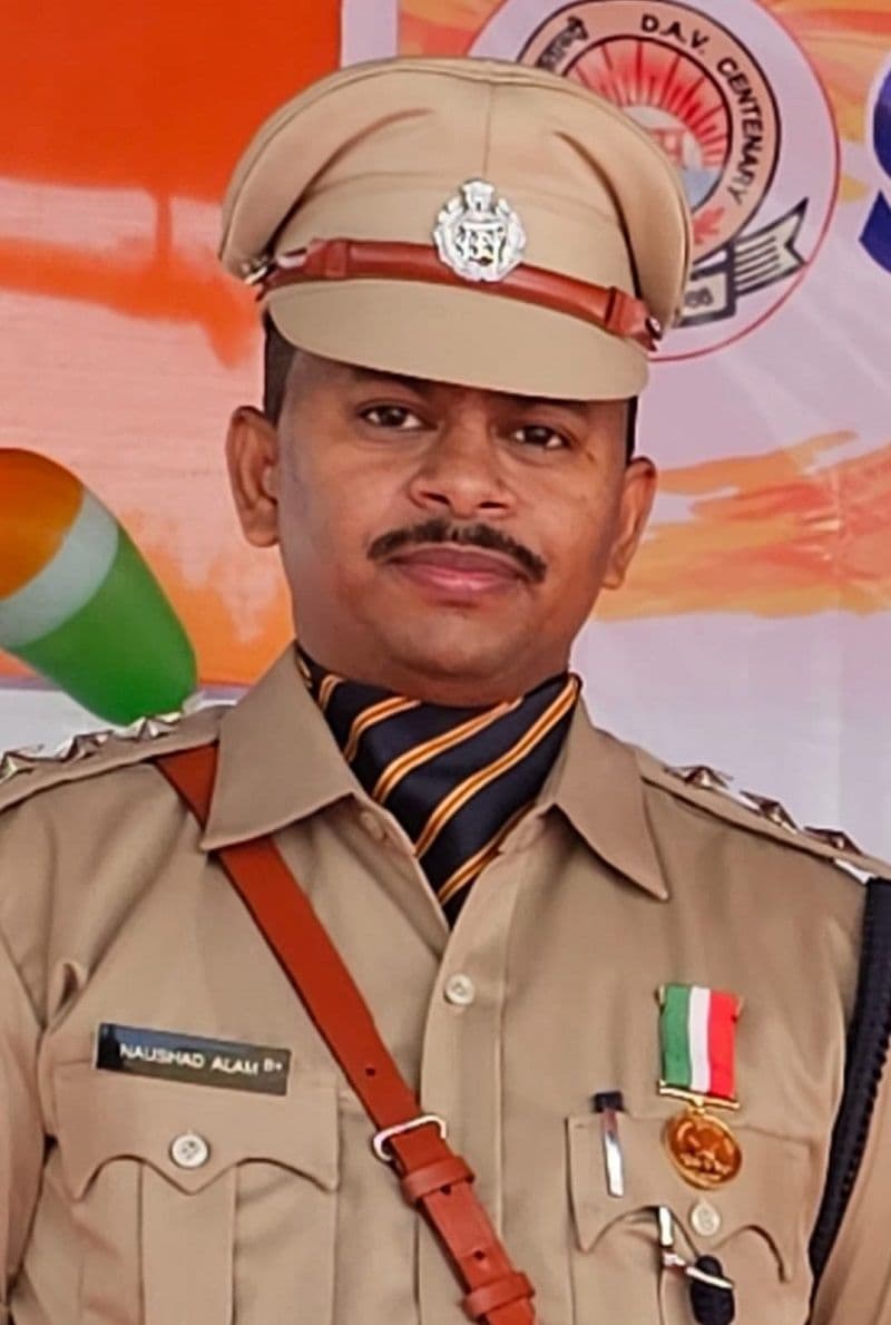 छतरपुर के नए एसडीपीओ नौशाद आलम ने दिया योगदान 