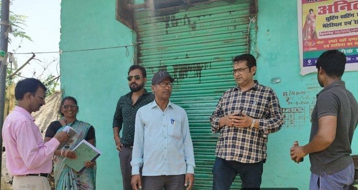 मलेरिया से बचाव हेतू कीटनाशक दवा का छिड़काव शुरू 
