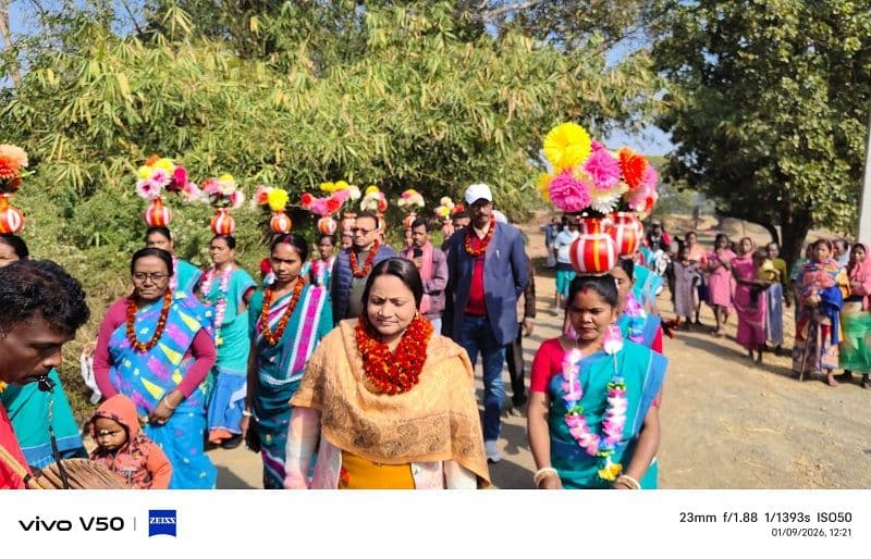 जिप अध्यक्ष ने पीसीसी सड़क निर्माण कार्य का किया शिलान्यास