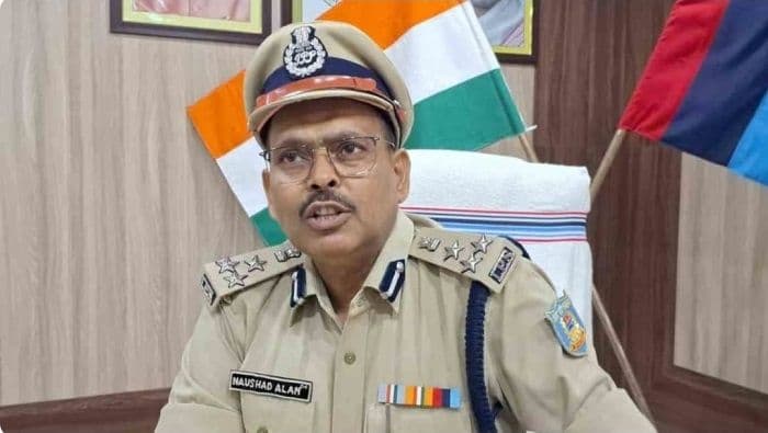 पुलिस  अधिकारियों को मोबाइल वाट्सअप में वर्दी वाला डीपी लगाने का निर्देश