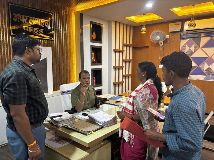 पचुवाड़ा कोल माइंस विस्थापितों की प्रशासन से वार्ता अधूरी, जांच समिति के सदस्य नहीं पहुंचे