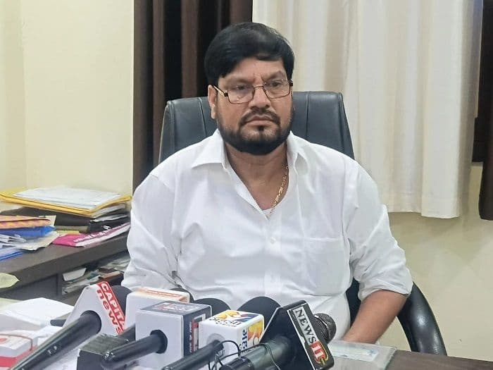 असामाजिक तत्व करना चाहते हैं मेरी हत्या : संजीव तिवारी