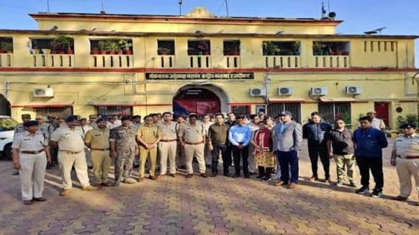 हजारीबाग जेल के जेलर सहित छह निलंबित