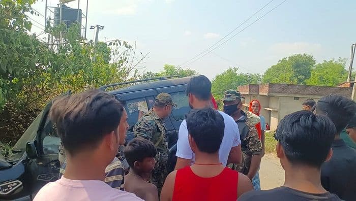 चैनपुर थाना क्षेत्र में सड़क हादसा, रांची निवासी घायल