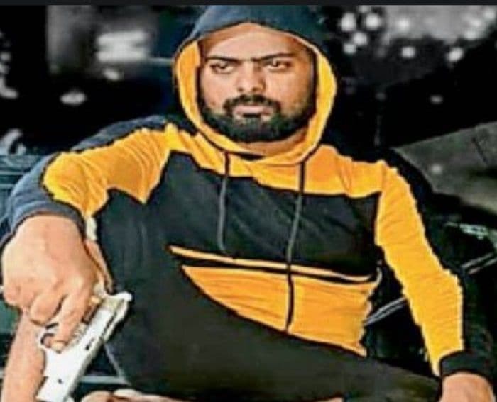 गैंगस्टर प्रिंस खान ने दवा कारोबारी से मांगी एक करोड़ की रंगदारी