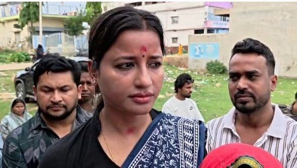 बच्चों के डबल मर्डर के पीड़ित परिवार से मिली अंबा प्रसाद, न्याय का दिया भरोसा