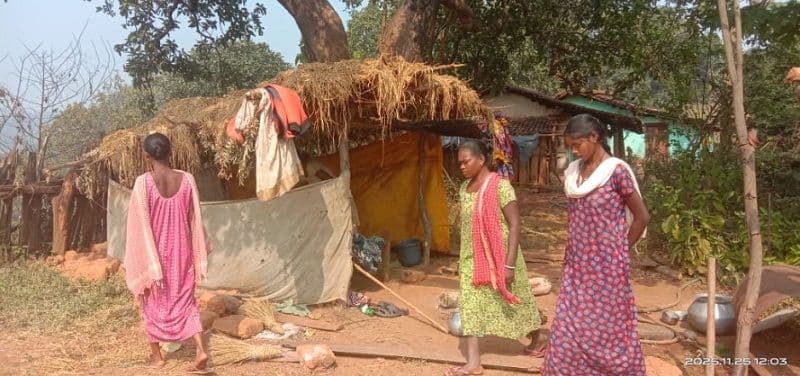 बुजुर्ग दंपति की टांगी से काटकर हत्या