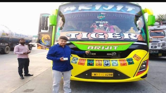 सरकारी ड्यूटी पर निकले DTO और MVI के साथ मारपीट, कुलगो टोल प्लाजा पर बंगाल बस की परमिट जांच के दौरान हंगामा