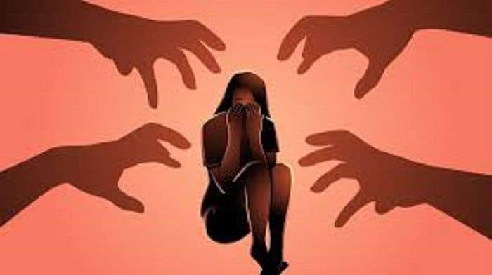 नाबालिग से दुष्कर्म मामले में पिता, भाई और मां गिरफ्तार