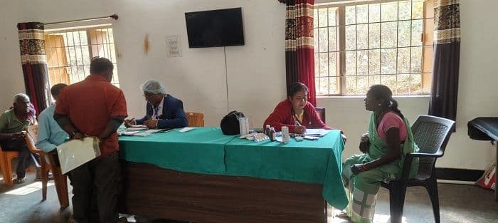भोलेनाथ हॉस्पिटल ने पतरातू में लगाया शिविर, 180 मरीजों को मिला लाभ