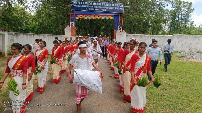 परमवीर अल्बर्ट एक्का मेमोरियल कॉलेज चैनपुर में वन विभाग ने मनाया 74वां वन महोत्सव दिवस