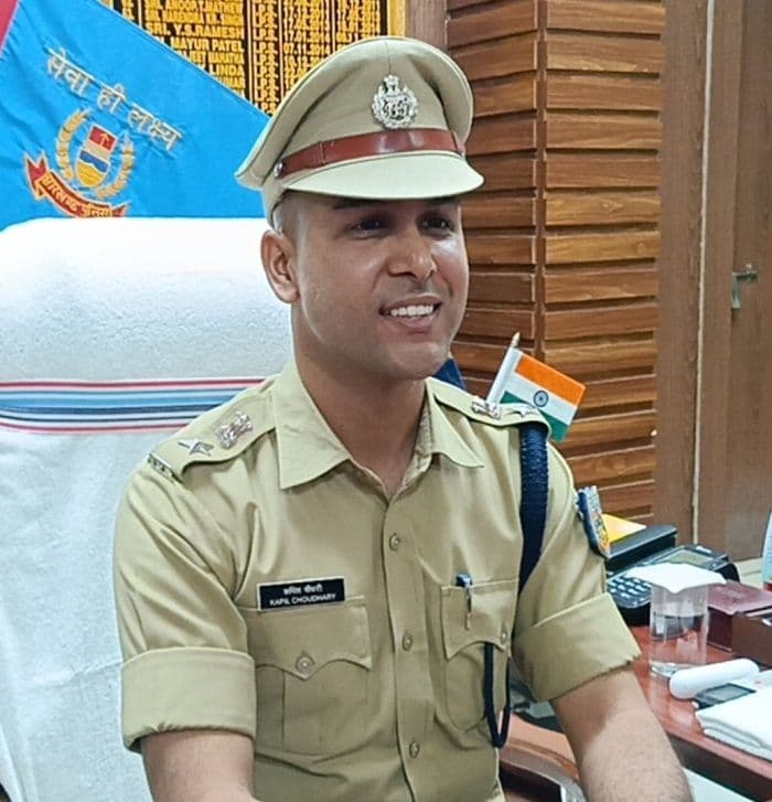 अपराध व अपराधियों पर रहेगी पलामू पुलिस की कड़ी नजर, आम व्यक्ति खूद महसूस करें पुलिस की कार्यप्रणाली : पुलिस अधीक्षक 