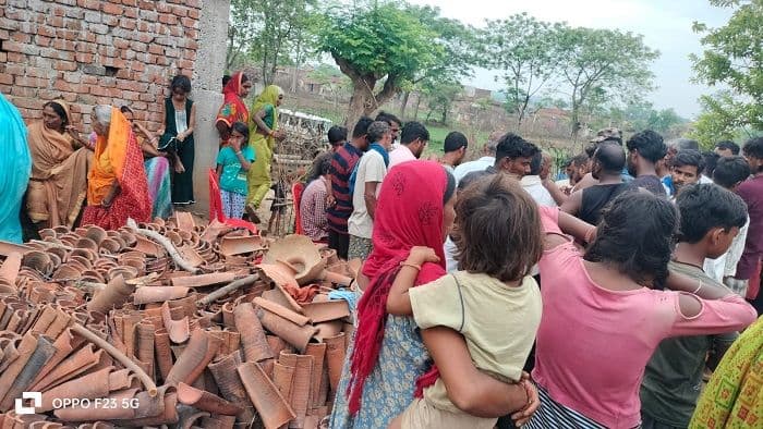 पारिवारिक कलह से आहत मां ने दो बेटियों संग कुएं में लगाई छलांग, दोनों मासूमों की मौत