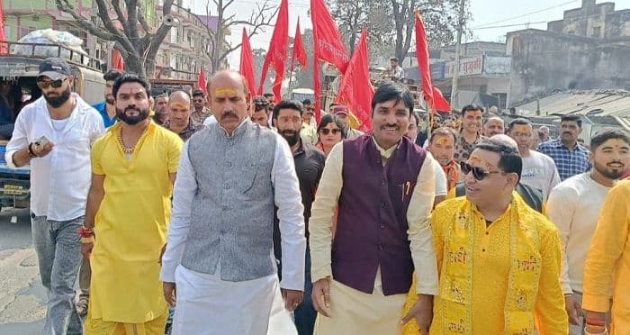 राष्ट्रीय परशुराम सेना भार्गव के तत्वावधान में भगवान श्री परशुराम की प्राण-प्रतिष्ठा व यज्ञ को ले निकली भव्य कलश यात्रा 