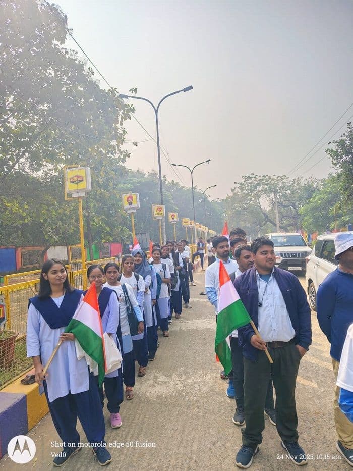 150वां पदयात्रा में केकेएम कॉलेज के बीएड छात्र और एनसीसी कैडेट्सों ने लिया हिस्सा 