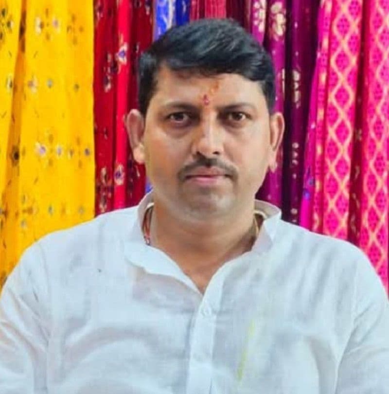 पलामू उपायुक्त ने भाजपा नेता ज्योति पांडेय के आग्नेयास्त्र के लाइसेंस को किया रद्द