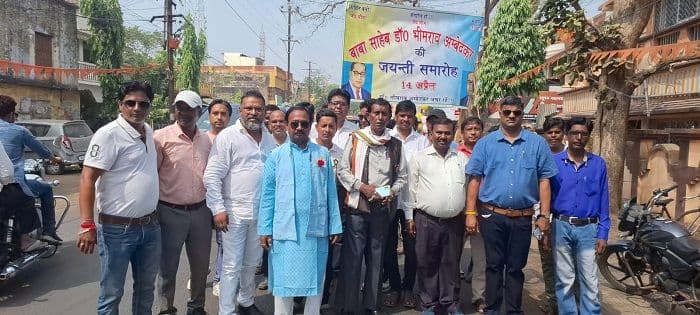 बाबा साहेब की जयंती पर निकाली गई प्रभात फेरी, माल्यार्पण कर भंडारा का आयोजन