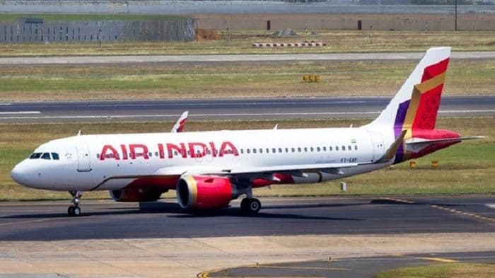एयरपोर्ट पर एअर इंडिया के विमान की आपात लैंडिंग