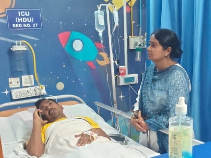 आमरण अनशन पर बैठे छात्र राहुल क्रांति से मिलीं भाजपा की वरिष्ठ नेत्री स्मिता आनंद