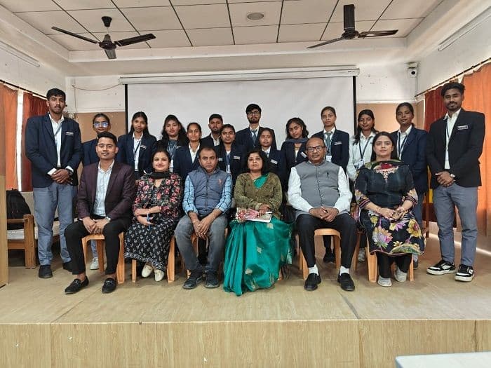 योगदा सत्संग कॉलेज में जीएसटी पर अंतर-विभागीय वाद-विवाद प्रतियोगिता, 25 विद्यार्थियों ने लिया भाग