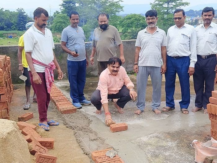 तेली धर्मशाला के ऊपरी तल्ले में दो नए कमरों के निर्माण कार्य का हुआ शुभारंभ