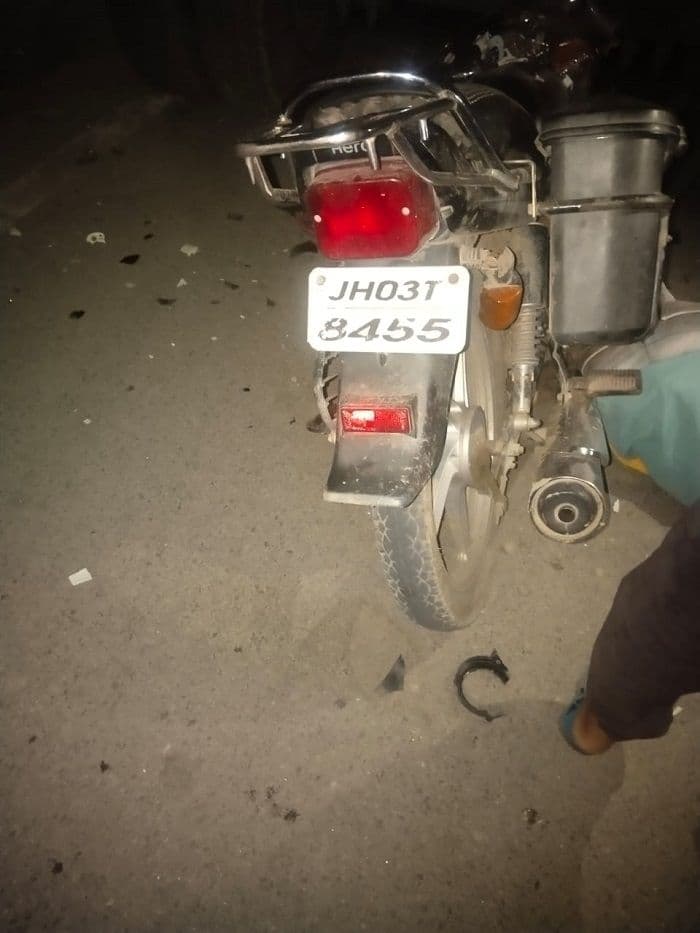  सड़क दुर्घटना में हुई युवक की मौत, लोगों में आक्रोश
