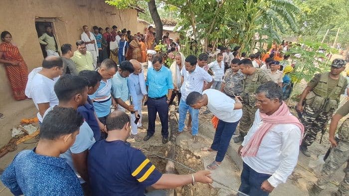 पुराने कुएँ में डूबने से पिता-पुत्र की दर्दनाक मौत