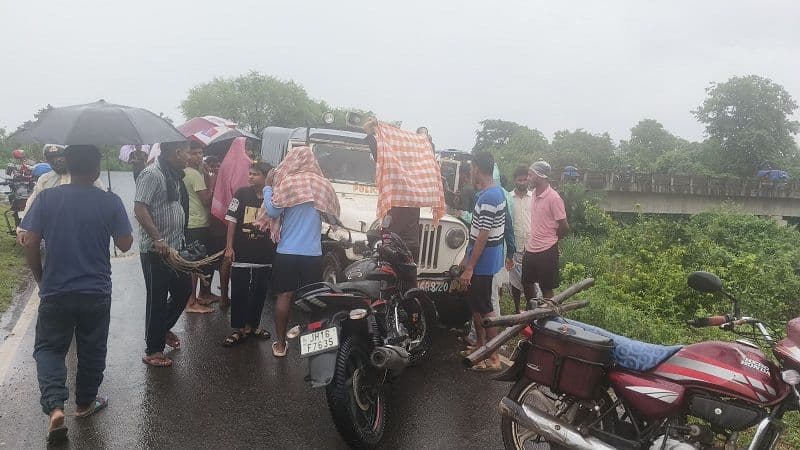 मोहनपुर नदी किनारे एक व्यक्ति की शव बरामद,जांच में जुटी पुलिस 