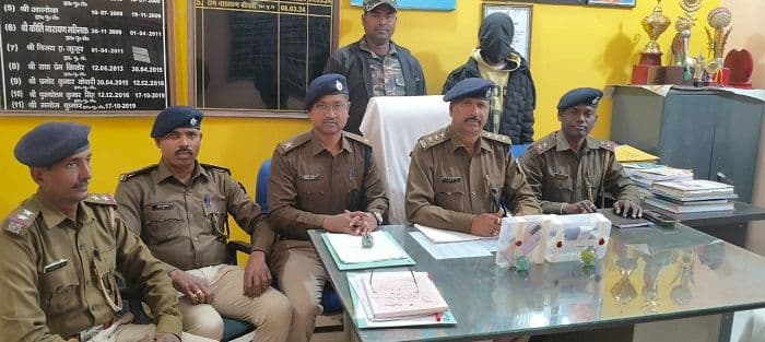 उग्रवादी सलमान खान रांची से गिरफ्तार, हथियार और बाइक बरामद