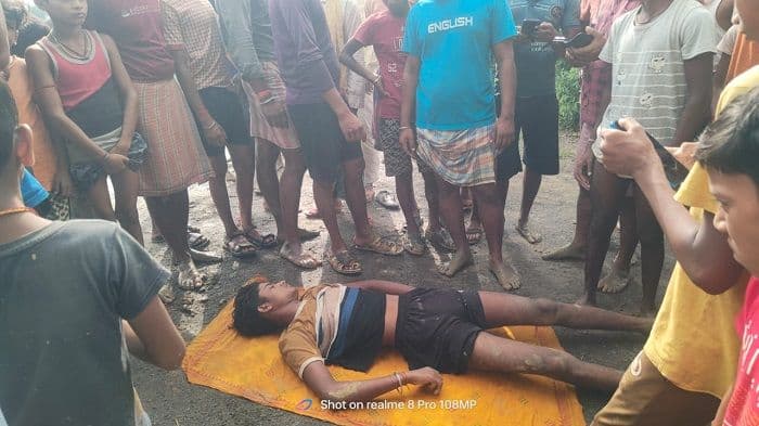 17 साल के युवक का डेड बॉडी मिलने से तुरसाडीह में बना चर्चा का विषय, जांच में जुटी  हिरणपुर पुलिस