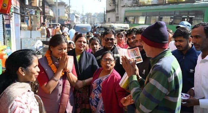 नम्रता त्रिपाठी मेदिनीनगर निगम क्षेत्र की करेंगी चातुर्दिक विकास, मिल रहा अपार जनसमर्थन : विमला कुमारी