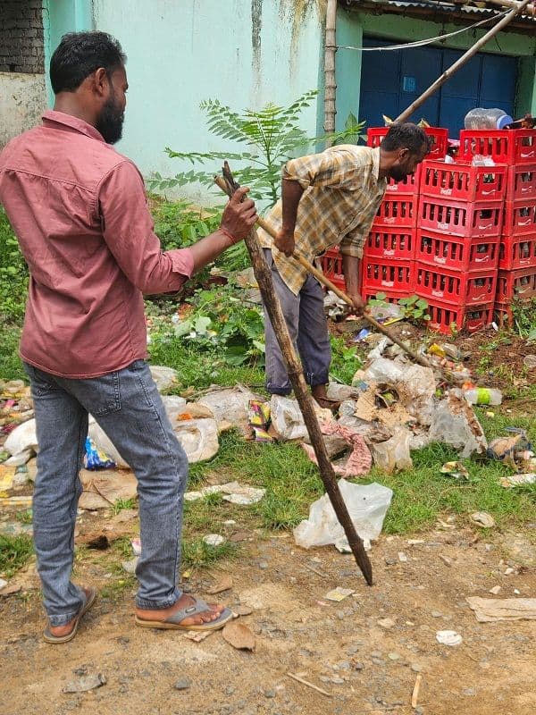 श्रावण मास में बाबा चुटोनाथ धाम में विशेष स्वच्छता अभियान