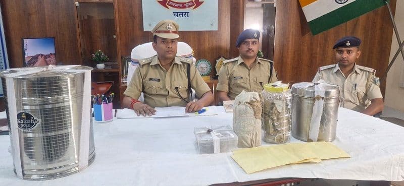 चतरा में सवा करोड़ का मादक पदार्थ जब्त, तस्करों के आर्थिक श्रोत पर पुलिस का कड़ा प्रहार..!