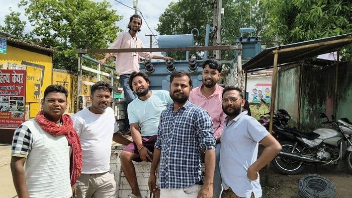 सांसद कालीचरण सिंह की पहल से बरवाडीह को मिले 100 व 200 केवीए के नए ट्रांसफार्मर