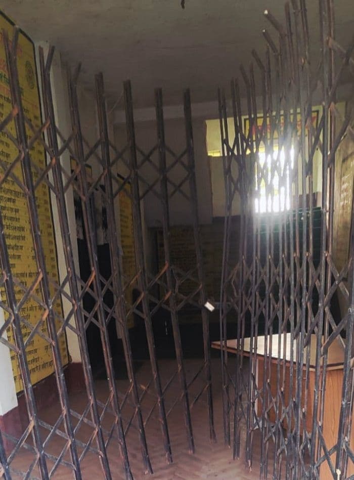 जंगली हाथियों ने युवक को मार डाला, ग्रामीणों ने सड़क जाम कर दी