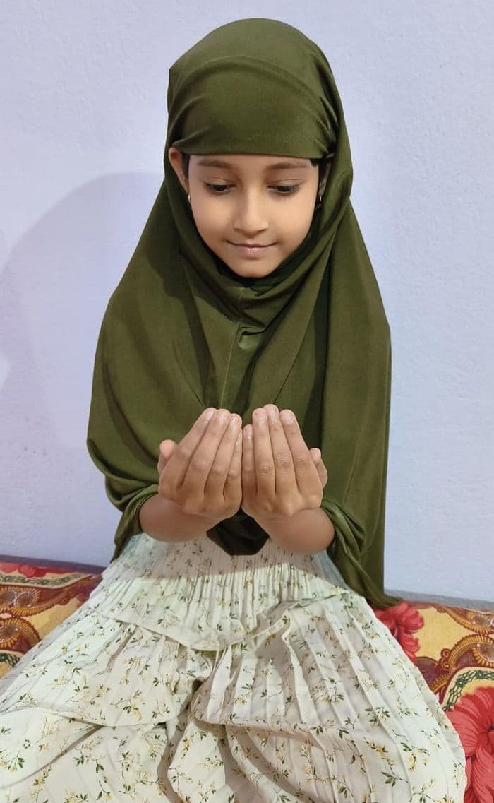 सात वर्षीय सईदा माही ने शबे बरात पर रखा नफिल रोजा, बनी प्रेरणा