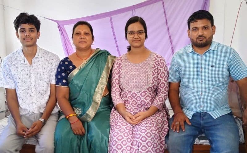 बिना कोई कोचिंग क्लास लिए स्वयं से अध्ययन कर शिवानी ने किया नीट क्वालीफाई 
