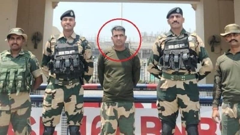 भारत की सख्ती के बाद PAK ने BSF जवान को लौटाया