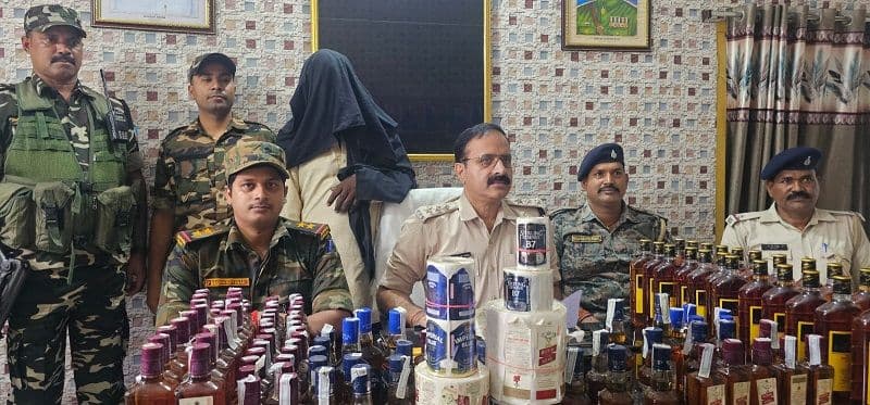 लगभग दस लाख रुपए से अधिक के अवैध  शराब के साथ एक गिरफ्तार