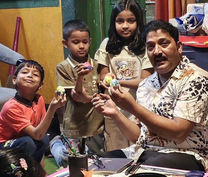 ईस्टर पर बच्चों ने दिखाई रचनात्मकता, एग पेंटिंग में उभरी रंगों की खूबसूरती