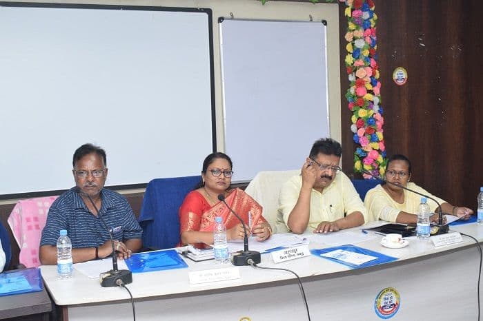 जिला परिषद की बैठक में विभिन्न मुद्दों पर हुई चर्चा, हाट बाजार के बंदोबस्ती पर बनी सहमति