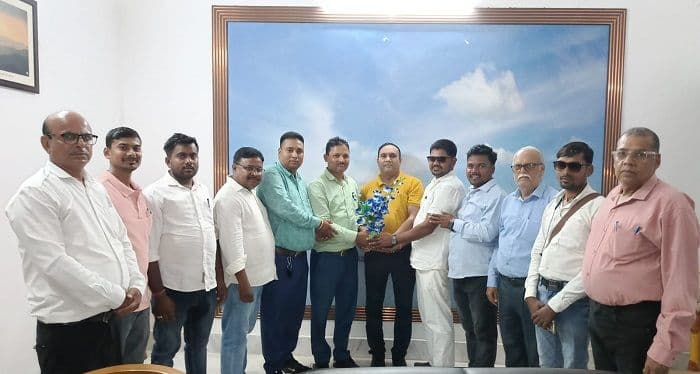 विनोद सिंह बने प्रेस क्लब पलामू के अध्यक्ष, संगठन विस्तार का लिया निर्णय 