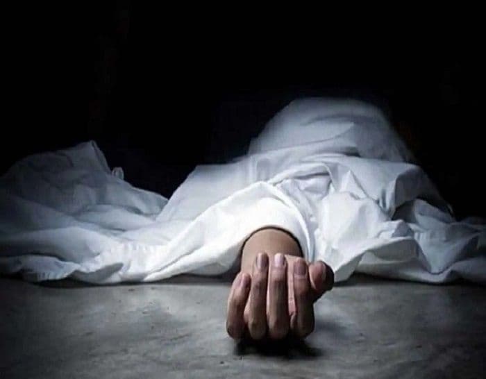 कर्ज के दबाव में पूरे परिवार ने दी जान