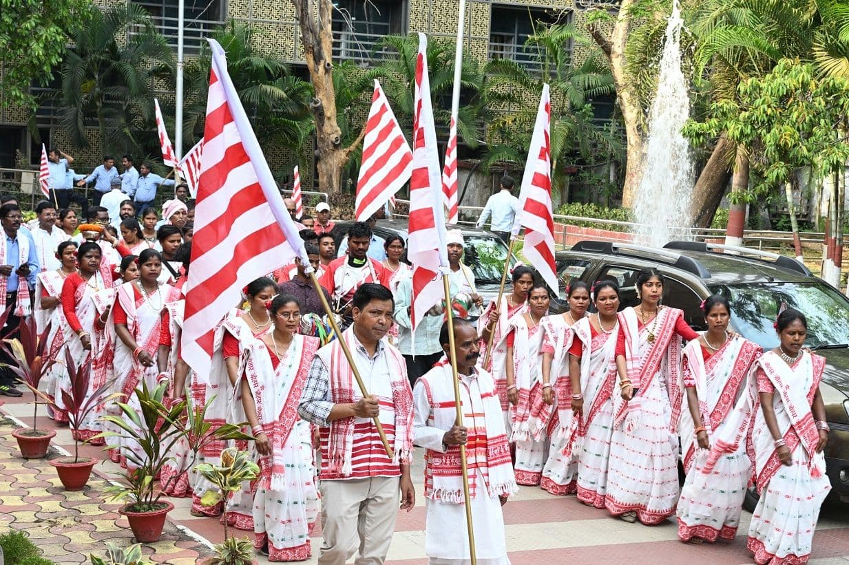 सीसीएल मुख्यालय में सरहुल पूर्व संध्या का भव्य सांस्कृतिक समारोह