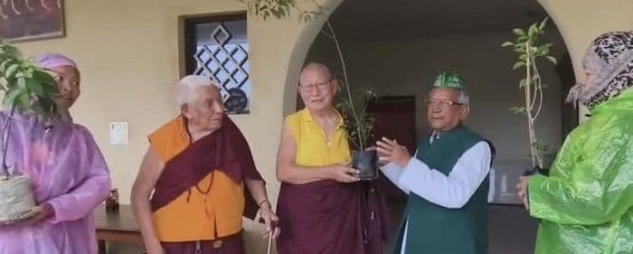 वनों को भाई-बहन की तरह स्नेह देकर करें उनकी रक्षा : डा कौशल किशोर जायसवाल 