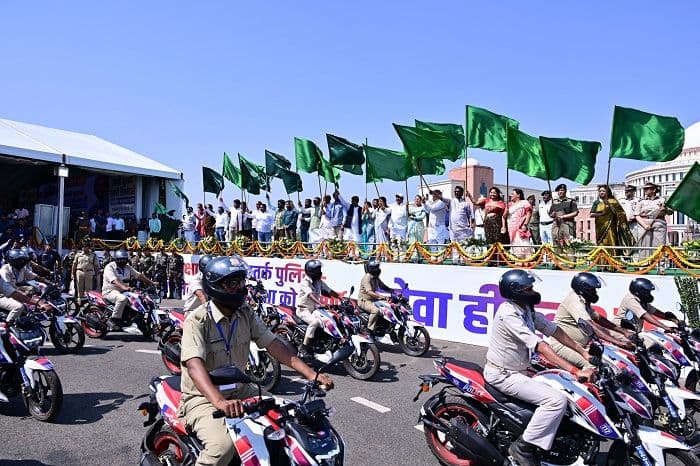 मुख्यमंत्री हेमन्त सोरेन ने झारखंड पुलिस को 1,485 आधुनिक वाहन सौंपे, अत्याधुनिक 12 नए थानों का किया ऑनलाइन शिलान्यास